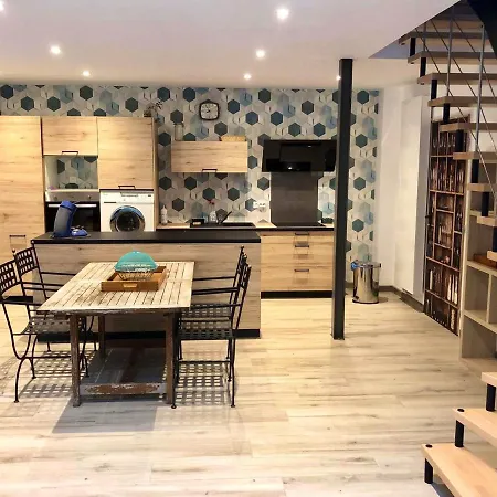 Prázdninový dům Maison Charmante Avec Piscine Privee A Saint-georges-de-pointindouxc *