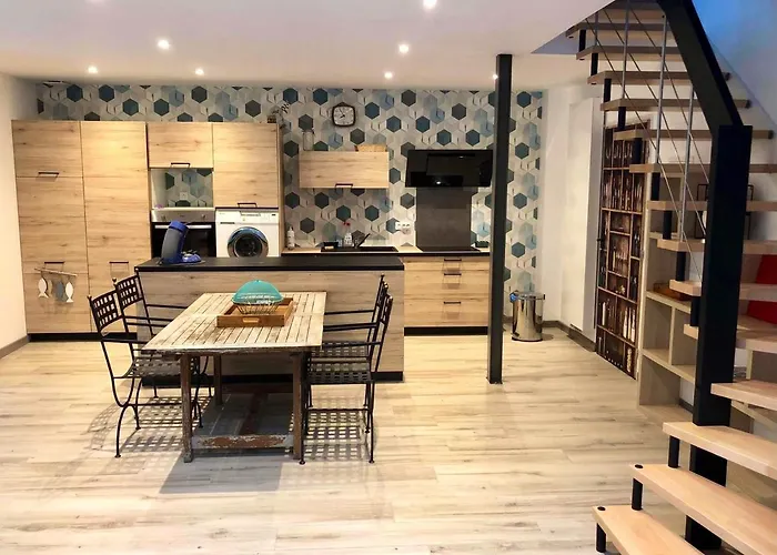 Дом отдыха Maison Charmante Avec Piscine Privee A Saint-georges-de-pointindouxc *